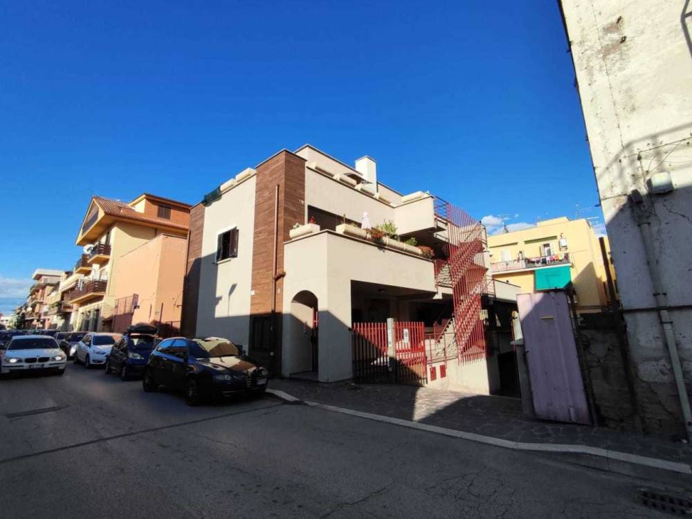 appartamento in vendita a Guidonia Montecelio in zona Villalba
