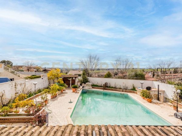 casa indipendente in vendita a Guidonia Montecelio