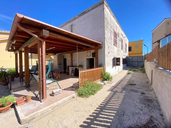 casa indipendente in vendita a Guidonia Montecelio in zona Villalba