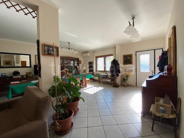 casa indipendente in vendita a Guidonia Montecelio in zona Montecelio