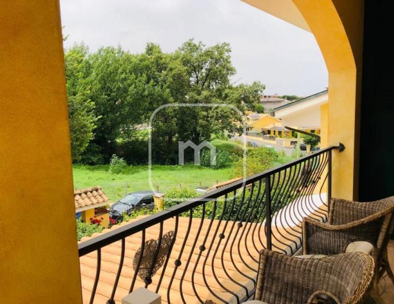 casa indipendente in vendita a Guidonia Montecelio in zona Marco Simone