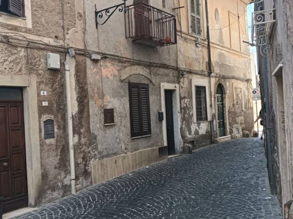 appartamento in vendita a Guidonia Montecelio in zona Montecelio