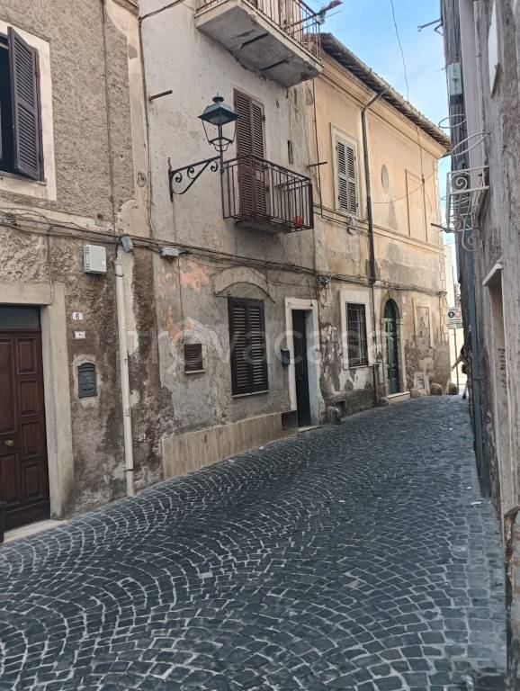appartamento in vendita a Guidonia Montecelio in zona Montecelio