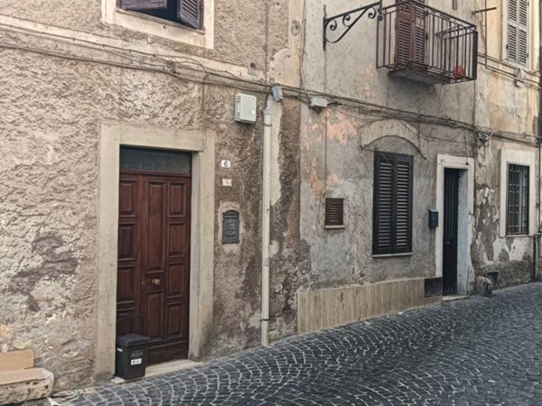 appartamento in vendita a Guidonia Montecelio in zona Montecelio