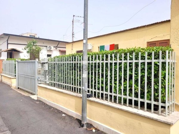 pentavano in vendita a Guidonia Montecelio in zona Villalba