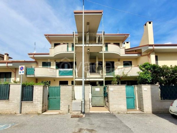 appartamento in vendita a Guidonia Montecelio in zona Guidonia