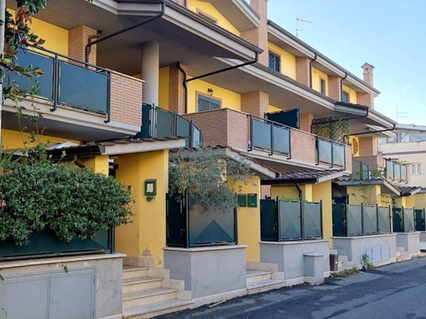 appartamento in vendita a Guidonia Montecelio in zona Villanova