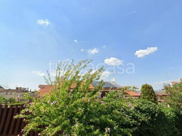 casa indipendente in vendita a Guidonia Montecelio in zona Marco Simone