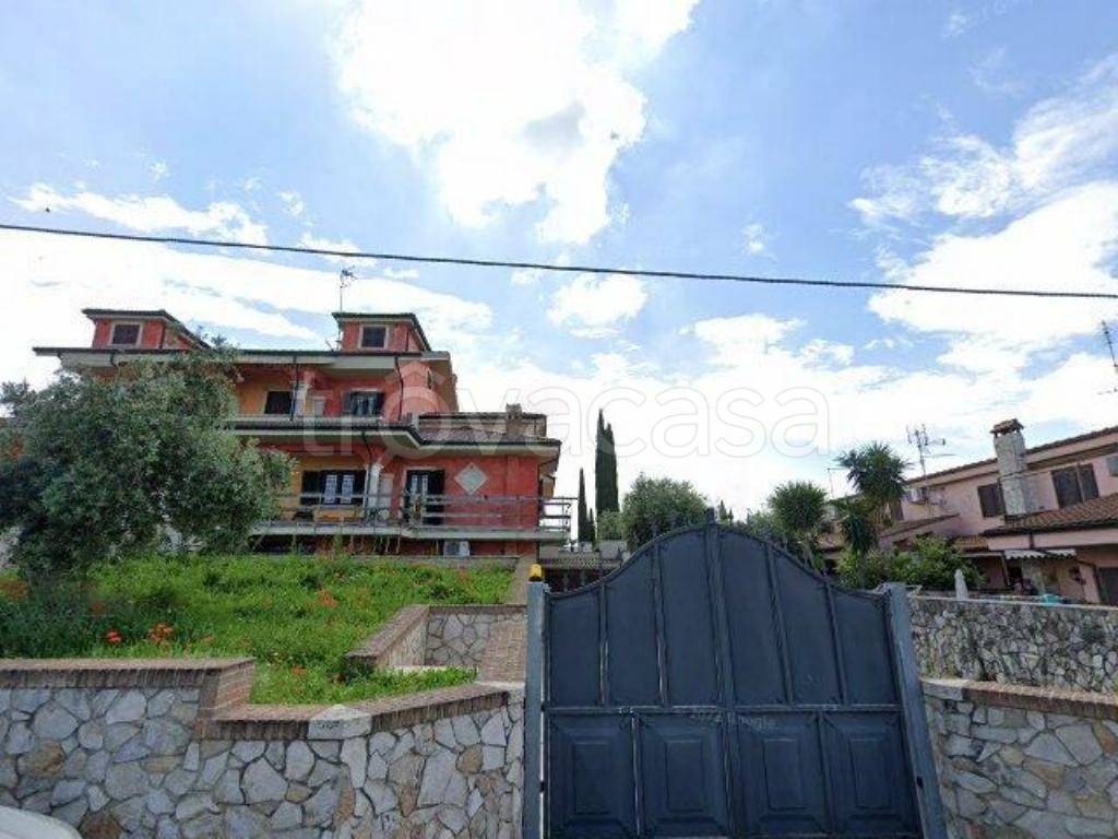 casa indipendente in vendita a Guidonia Montecelio