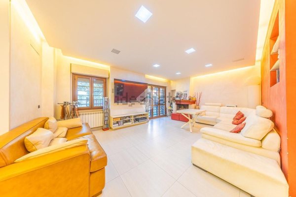 casa indipendente in vendita a Guidonia Montecelio