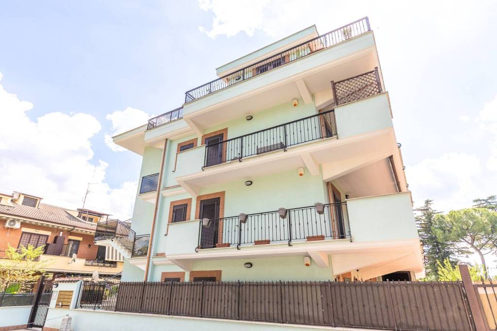 appartamento in vendita a Guidonia Montecelio in zona Colleverde