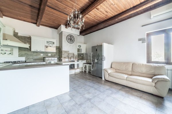 appartamento in vendita a Guidonia Montecelio in zona Colleverde