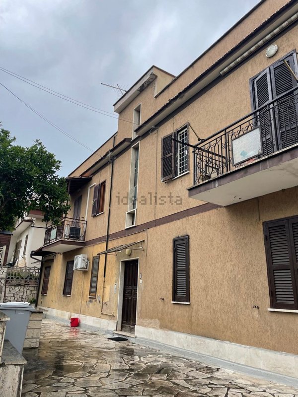 appartamento in vendita a Guidonia Montecelio in zona Guidonia