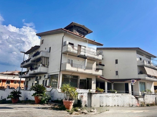 appartamento in vendita a Guidonia Montecelio in zona Guidonia