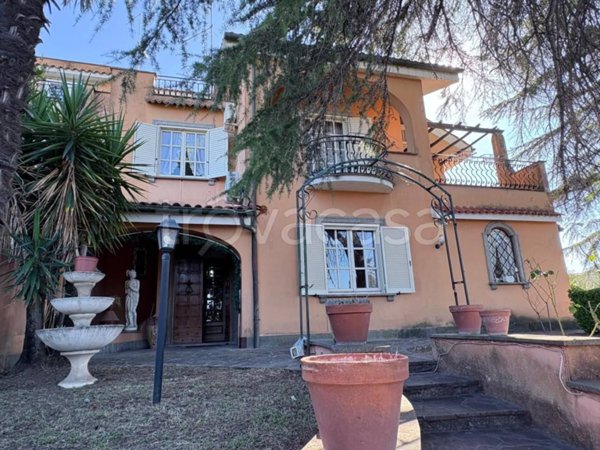 casa indipendente in vendita a Guidonia Montecelio in zona Marco Simone