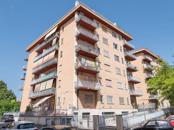 appartamento in vendita a Guidonia Montecelio in zona Guidonia