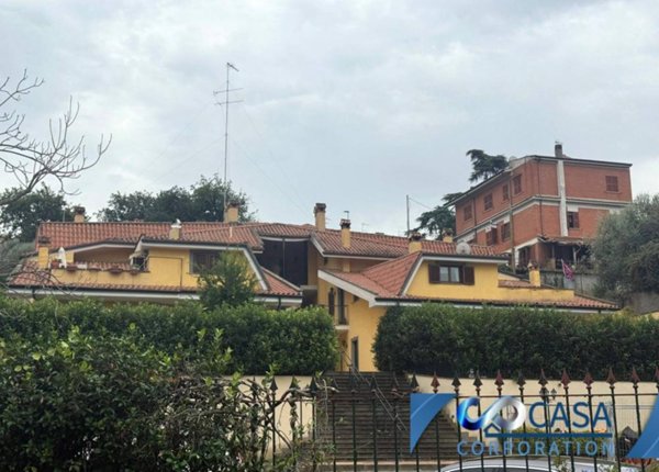 appartamento in vendita a Guidonia Montecelio in zona Marco Simone