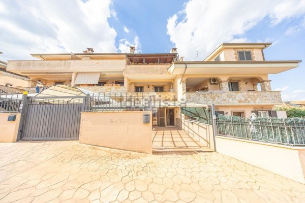 casa indipendente in vendita a Guidonia Montecelio in zona Marco Simone