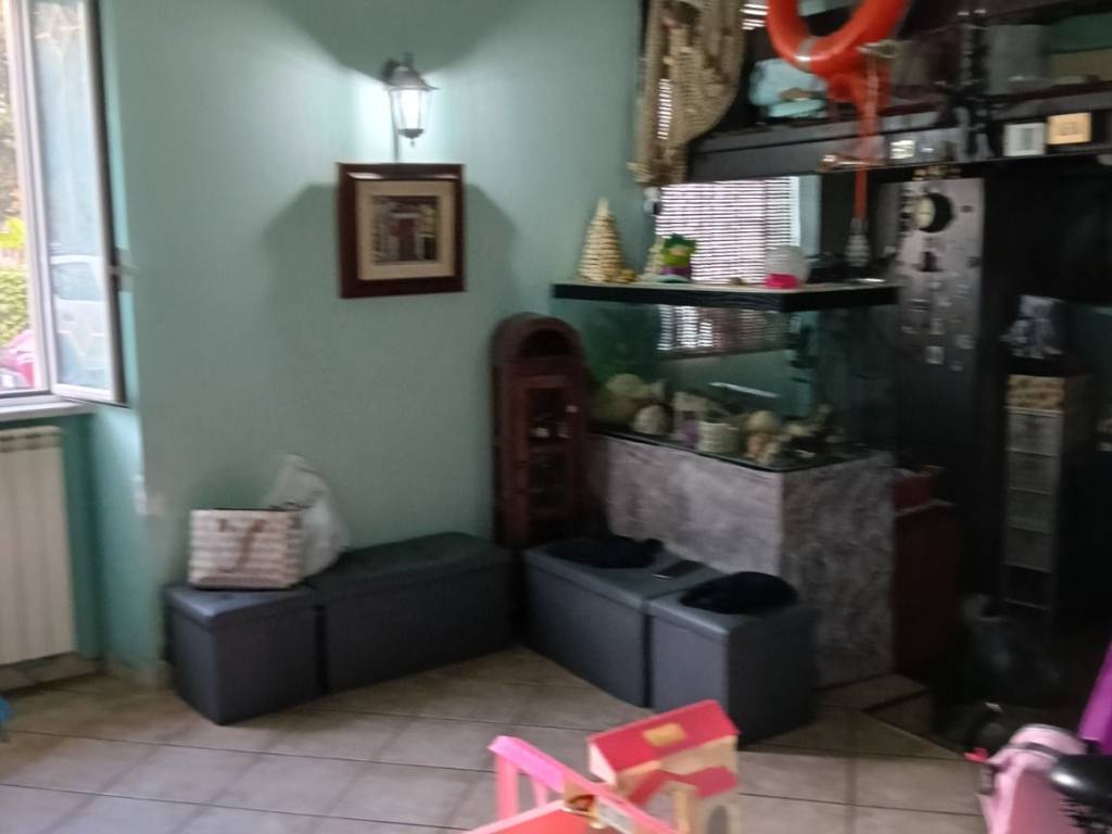 casa indipendente in vendita a Guidonia Montecelio in zona Guidonia