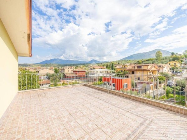 appartamento in vendita a Guidonia Montecelio in zona La Botte