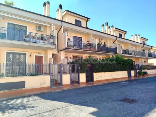 appartamento in vendita a Guidonia Montecelio in zona Villanova