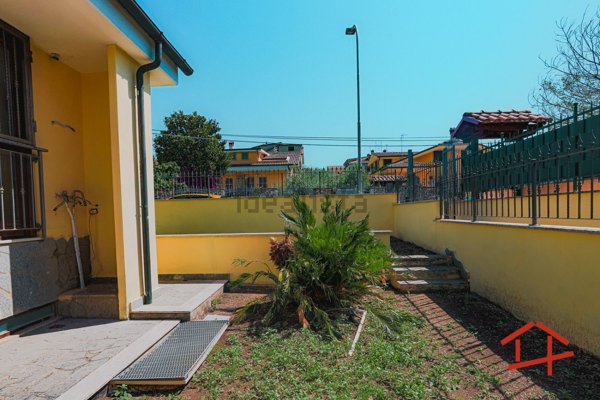 casa indipendente in vendita a Guidonia Montecelio in zona Setteville