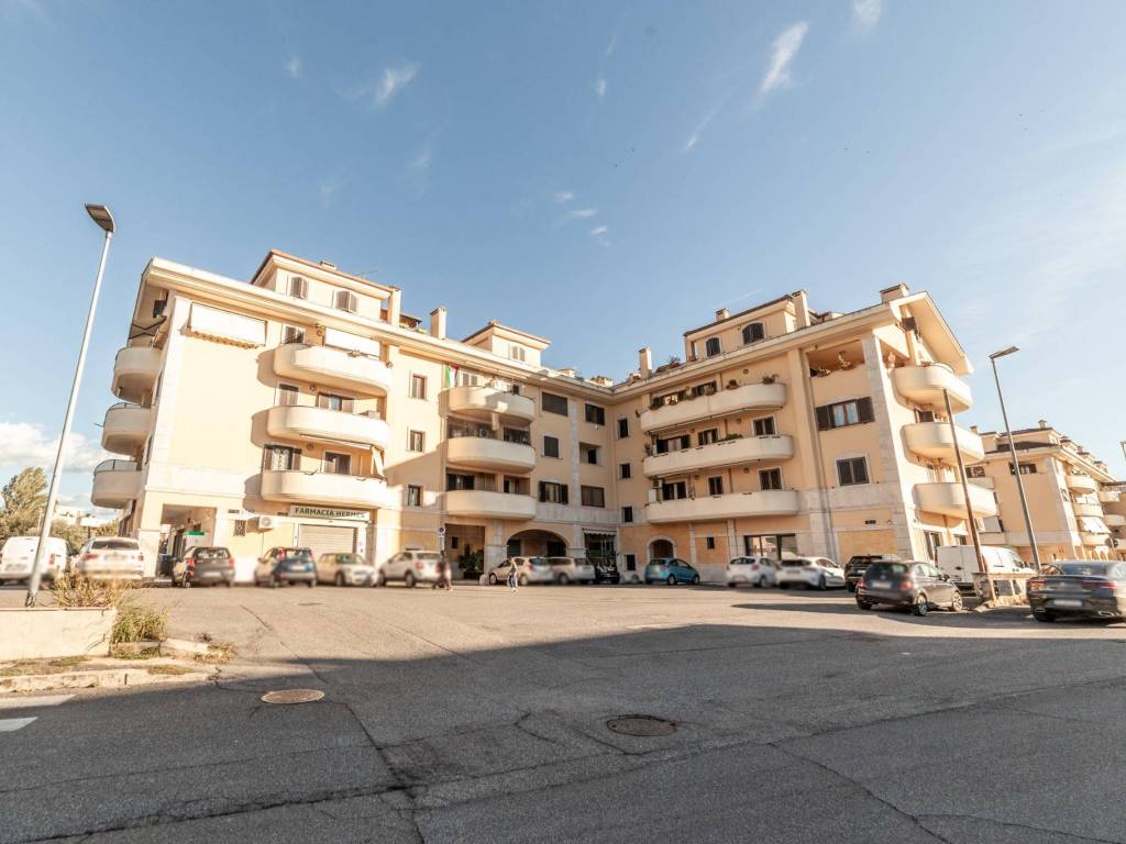 appartamento in vendita a Guidonia Montecelio