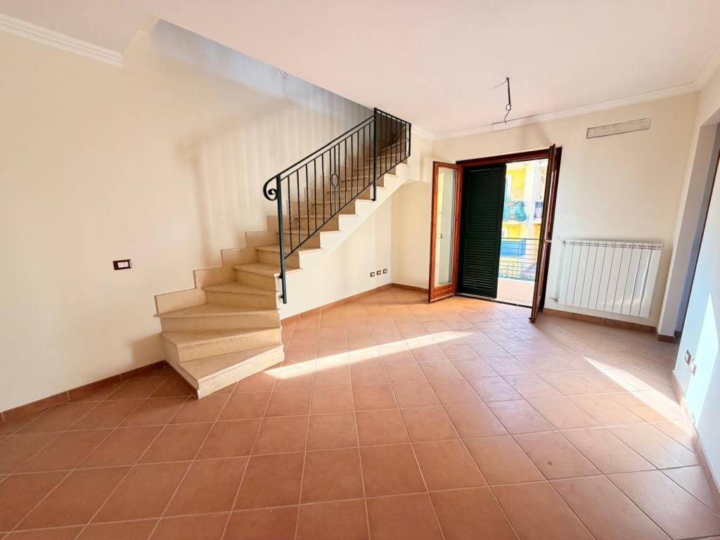 appartamento in vendita a Guidonia Montecelio in zona Pichini