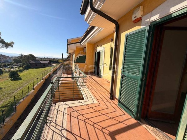 appartamento in vendita a Guidonia Montecelio in zona Pichini