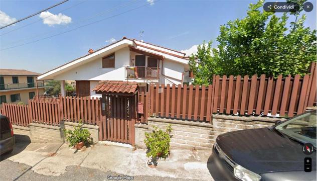 casa indipendente in vendita a Guidonia Montecelio in zona Guidonia