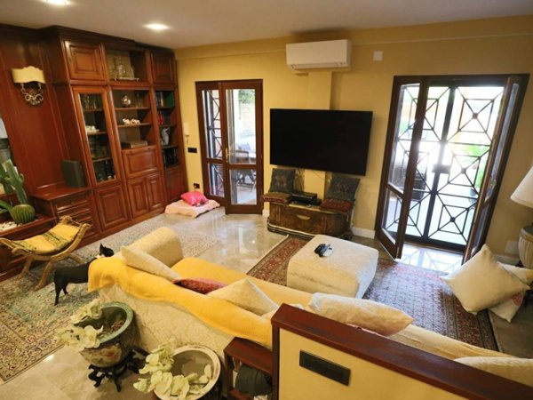 casa indipendente in vendita a Guidonia Montecelio in zona Marco Simone