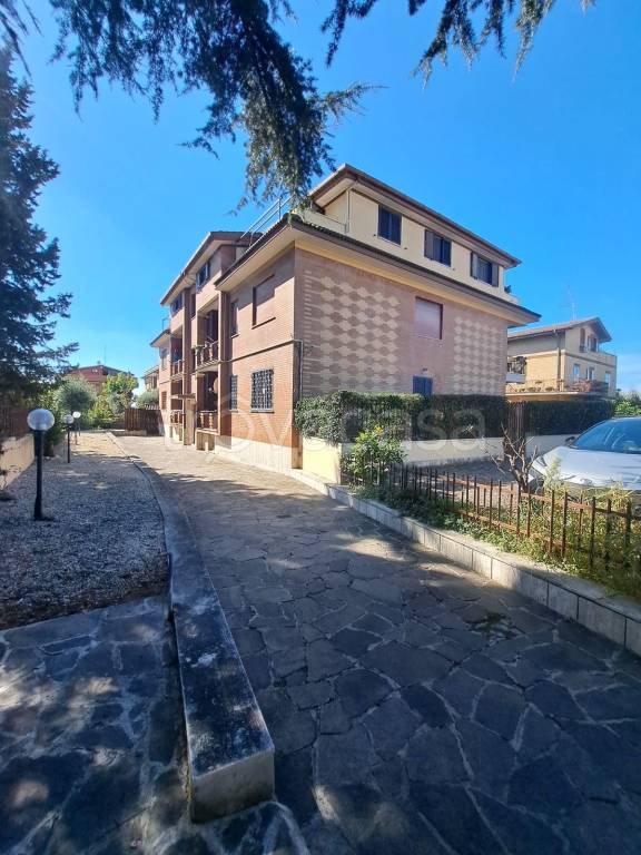 appartamento in vendita a Guidonia Montecelio