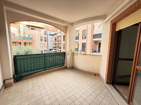 appartamento in vendita a Guidonia Montecelio in zona Guidonia