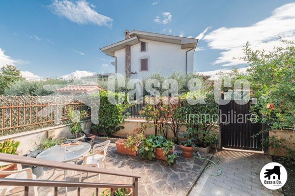 casa indipendente in vendita a Guidonia Montecelio in zona Marco Simone