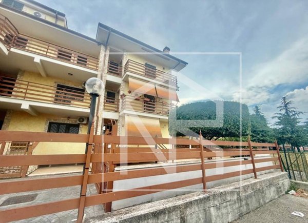 appartamento in vendita a Guidonia Montecelio in zona Villalba