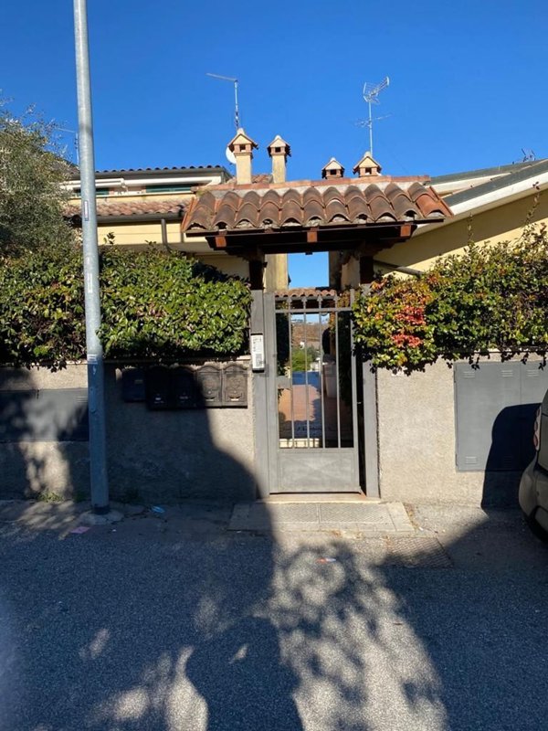 casa indipendente in vendita a Guidonia Montecelio
