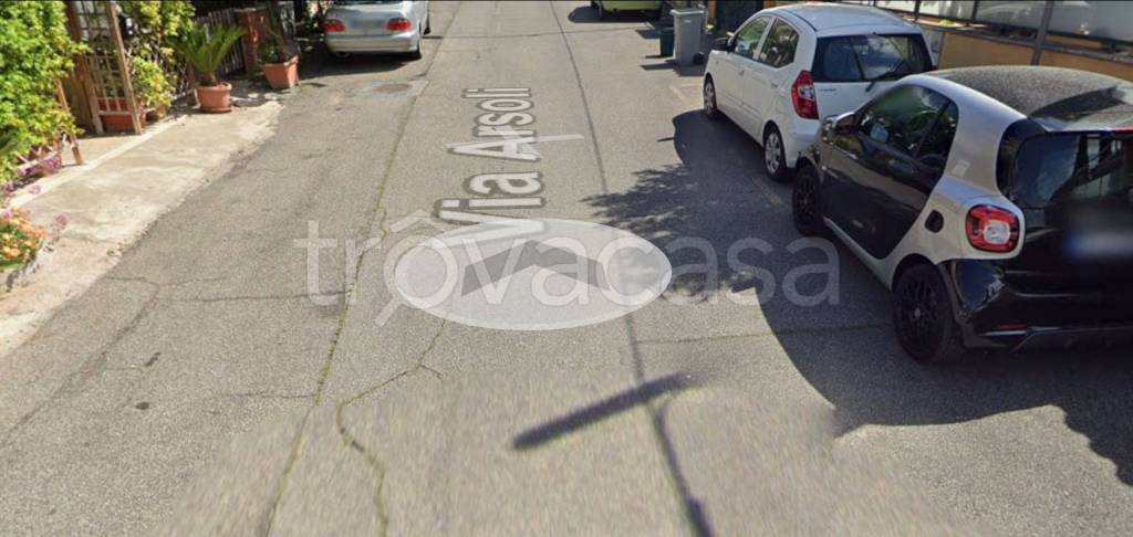 negozio in vendita a Guidonia Montecelio in zona Montecelio