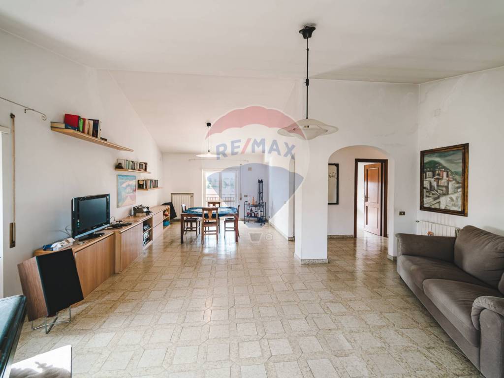 appartamento in vendita a Guidonia Montecelio in zona Pichini