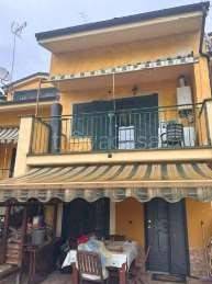 casa indipendente in vendita a Guidonia Montecelio in zona Pichini