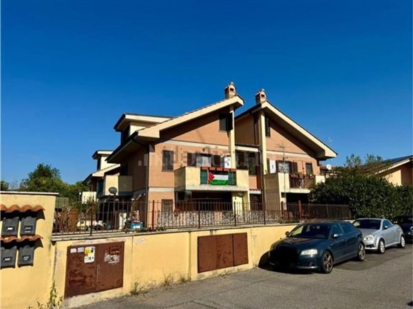 appartamento in vendita a Guidonia Montecelio in zona Marco Simone