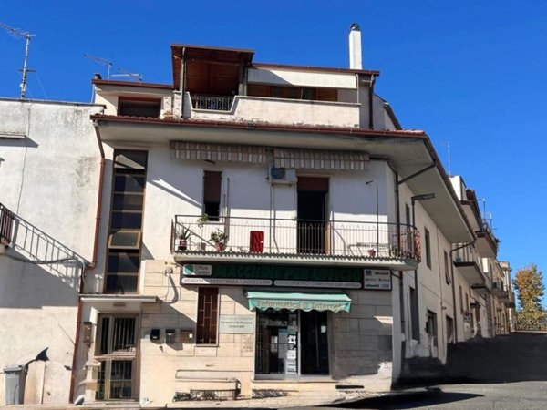 appartamento in vendita a Guidonia Montecelio in zona Guidonia