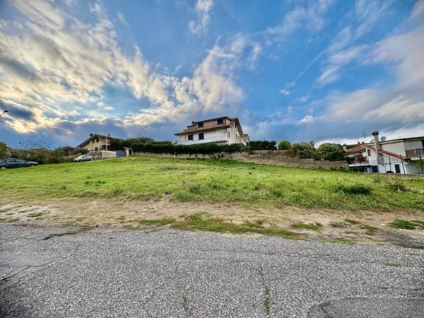 terreno edificabile in vendita a Guidonia Montecelio in zona Marco Simone