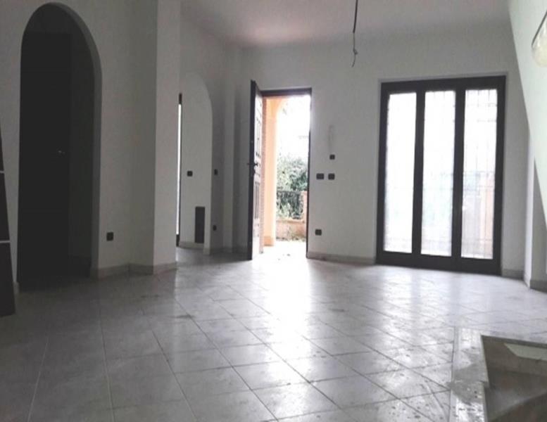 casa indipendente in vendita a Guidonia Montecelio in zona Setteville