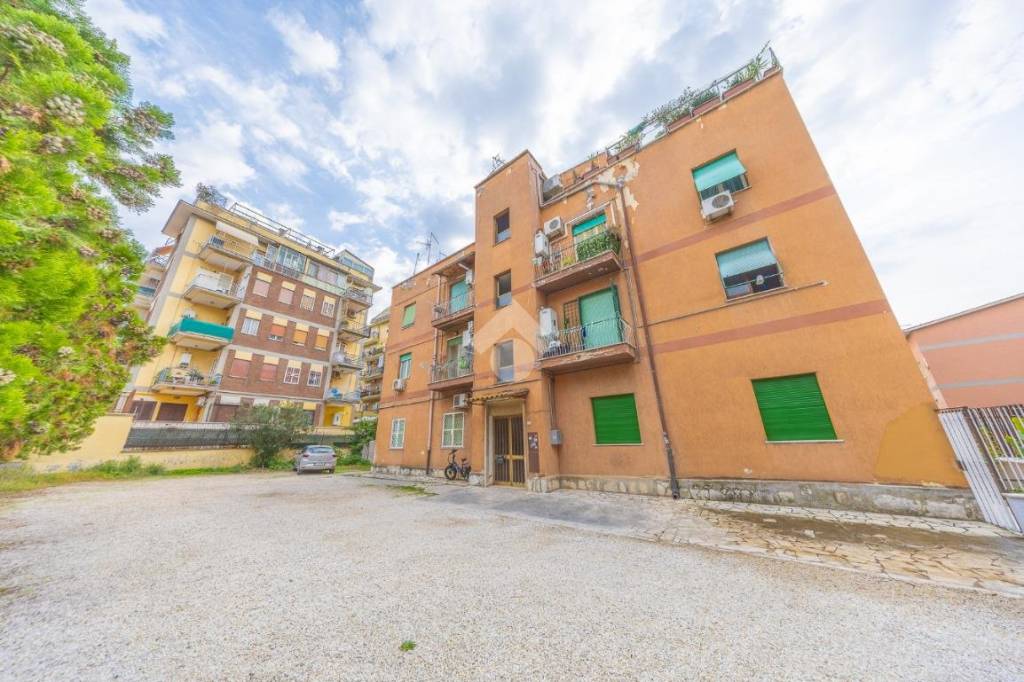 appartamento in vendita a Guidonia Montecelio in zona Setteville