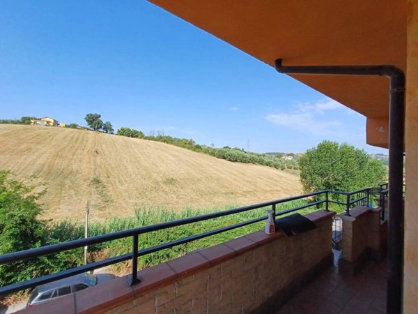 appartamento in vendita a Guidonia Montecelio in zona Pichini