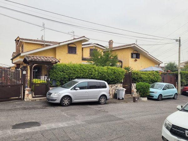 casa indipendente in vendita a Guidonia Montecelio