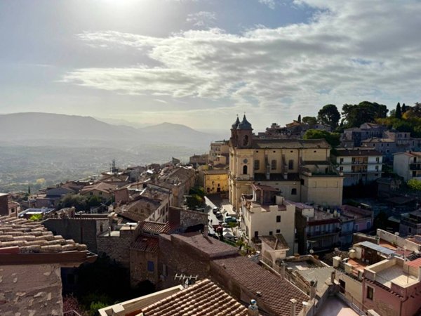 appartamento in vendita a Guidonia Montecelio in zona Montecelio