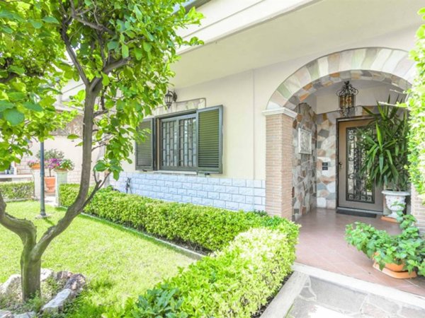 casa indipendente in vendita a Guidonia Montecelio in zona Setteville