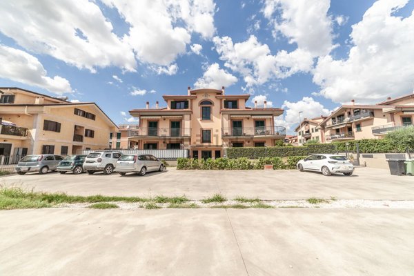 appartamento in vendita a Guidonia Montecelio in zona Setteville