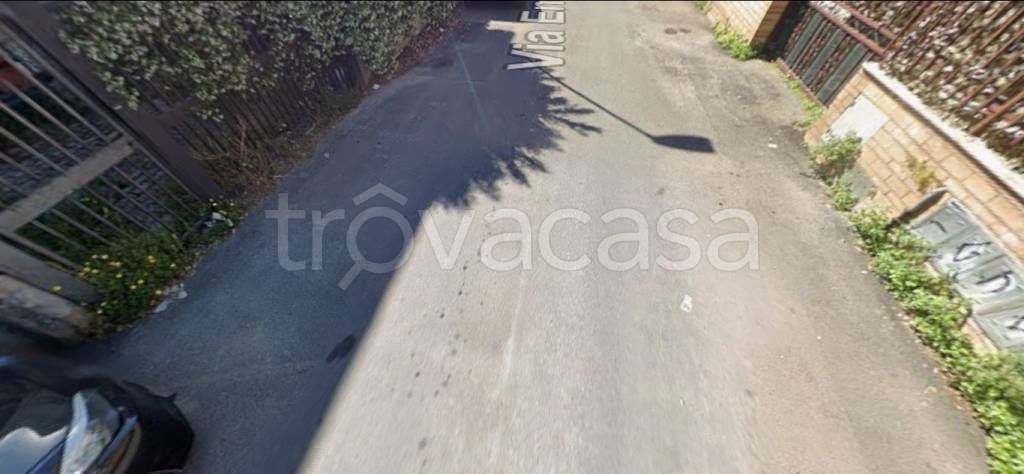 negozio in vendita a Guidonia Montecelio in zona Villanova